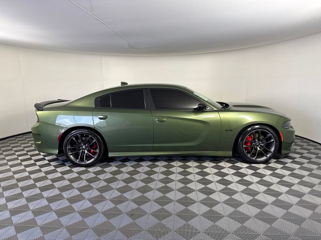 Used 2023 Dodge Charger R/T w/ Performance Handling Group RWD image 4