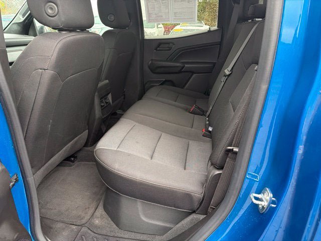 Used 2023 Chevrolet Colorado Trail Boss w/ Technology Package AWD/4WD image 18