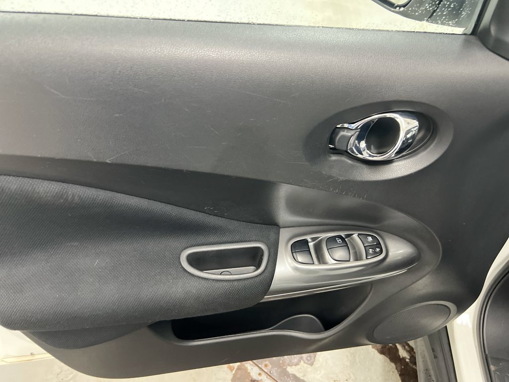 Used 2015 Nissan Juke S AWD/4WD image 20