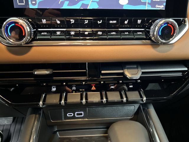 New 2026 GMC Canyon AT4 w/ Technology Plus Package AWD/4WD image 18