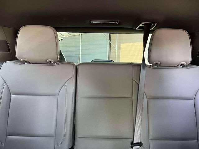 Used 2021 GMC Yukon SLT w/ Rear Media and Nav Package RWD image 19