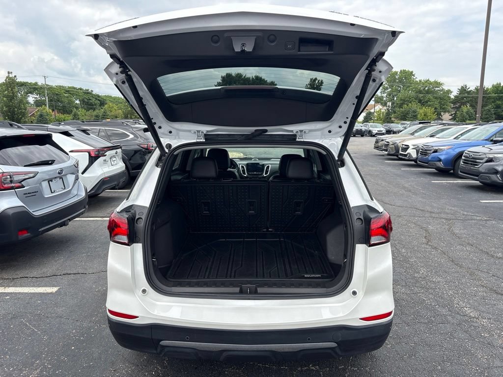 Used 2024 Chevrolet Equinox Premier AWD/4WD image 8