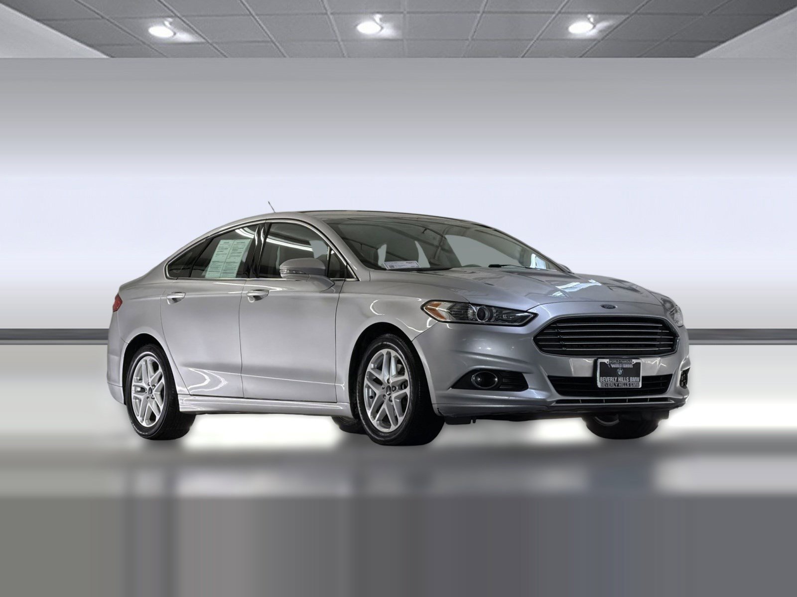 Used 2015 Ford Fusion SE w/ Equipment Group 202A FWD image 6
