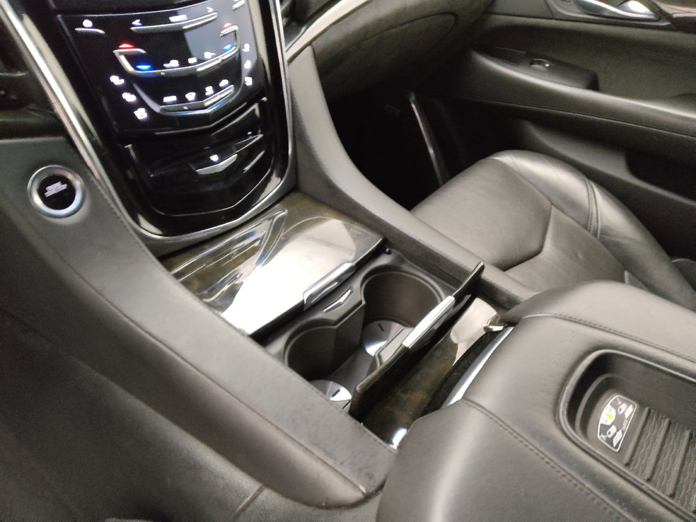 Used 2018 Cadillac Escalade Platinum AWD/4WD image 26