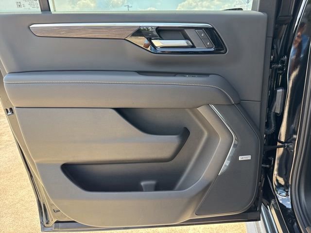 New 2025 Chevrolet Suburban Premier image 20