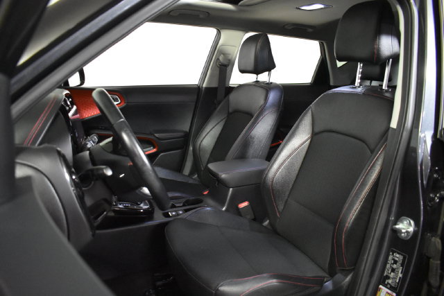 Used 2024 Kia Soul GT-Line w/ Option Group 020 FWD image 10