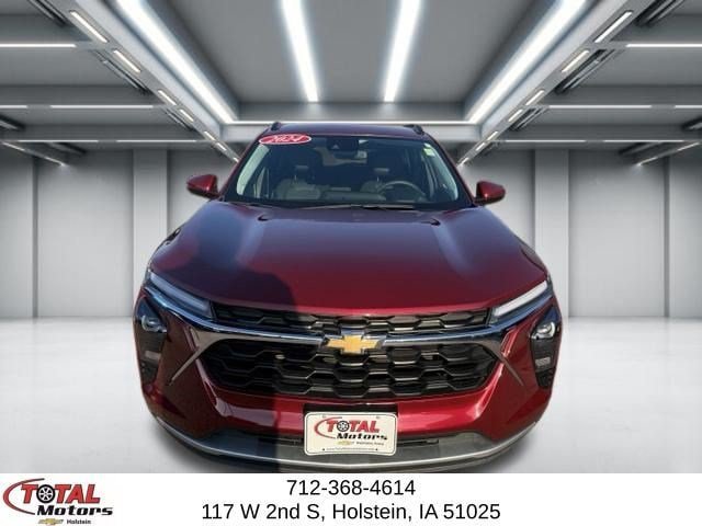 Used 2024 Chevrolet Trax LT FWD image 3