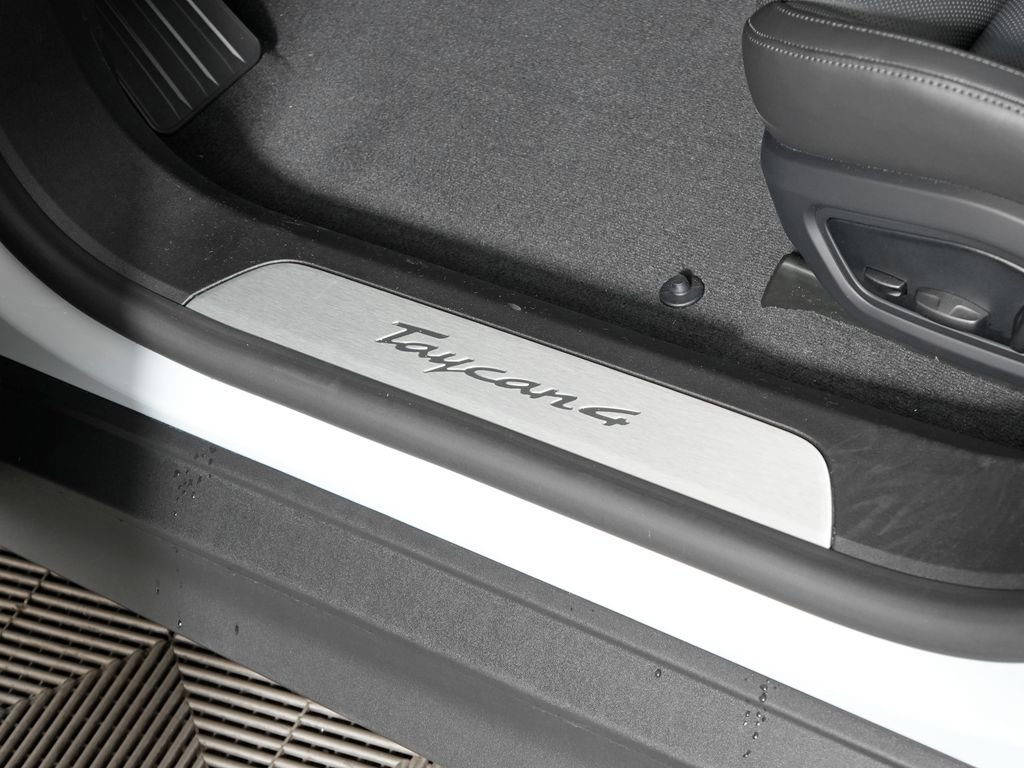 New 2026 Porsche Taycan AWD/4WD image 18