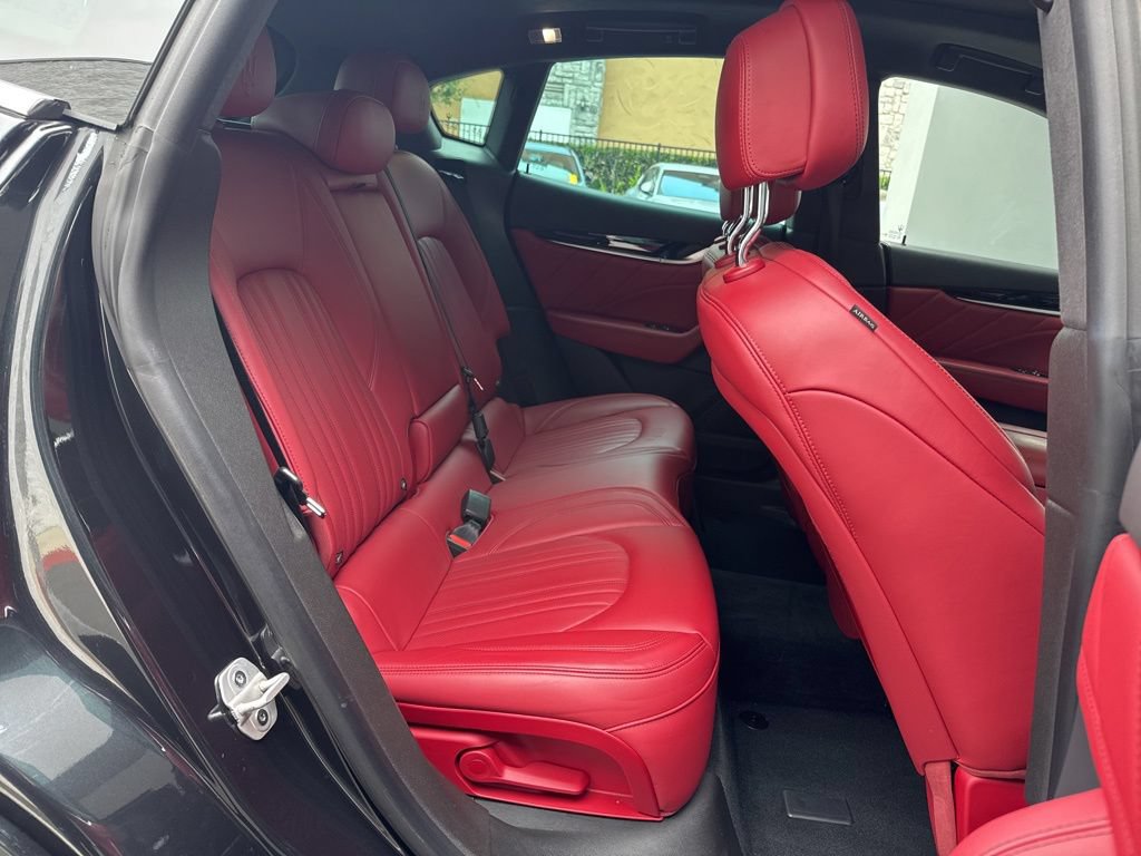 Certified 2022 Maserati Levante GT AWD/4WD image 15