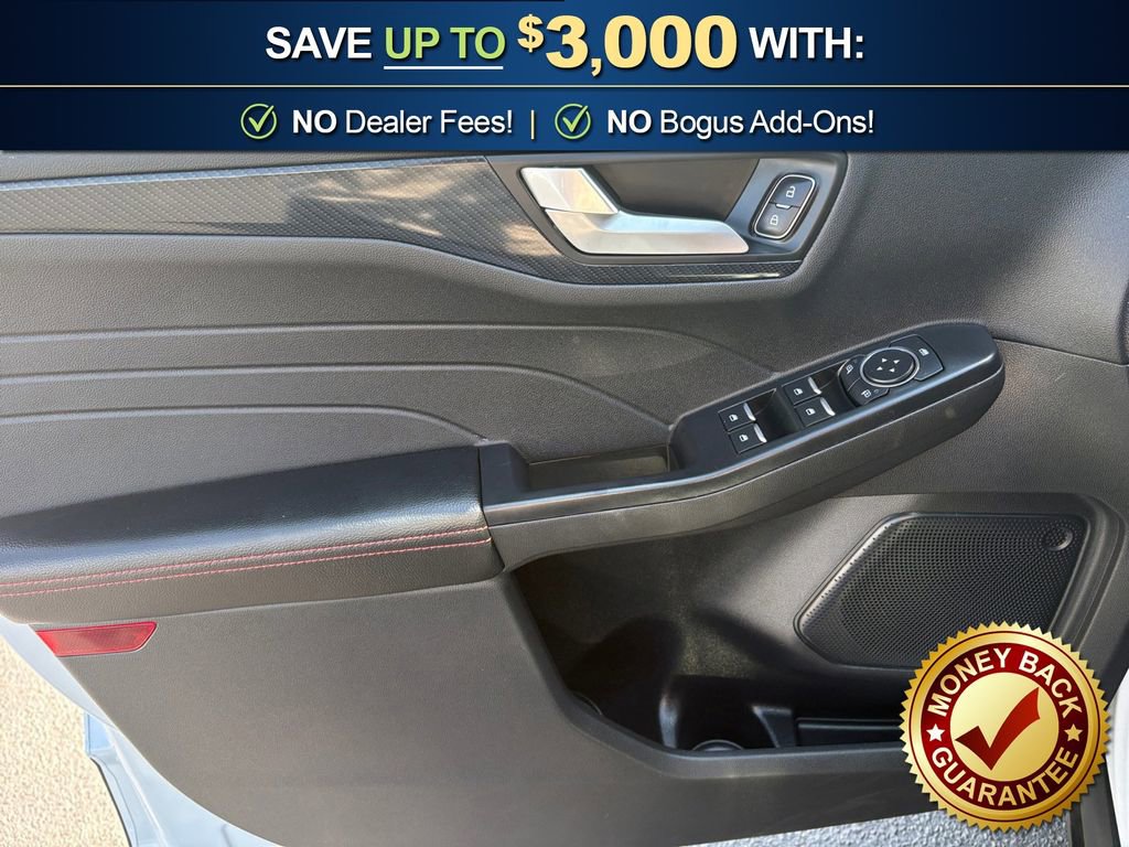 Used 2025 Ford Escape ST-Line Select AWD/4WD image 16
