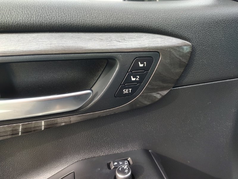 Used 2023 Toyota Highlander Limited AWD/4WD image 17