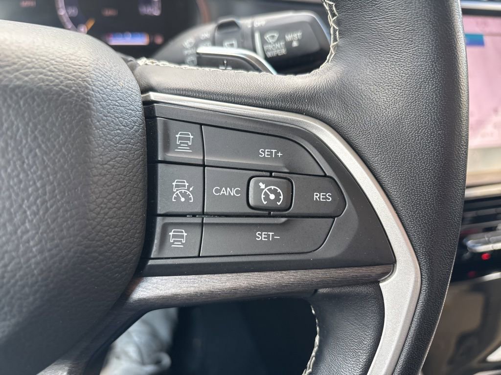 Used 2022 Jeep Grand Cherokee L Limited image 21