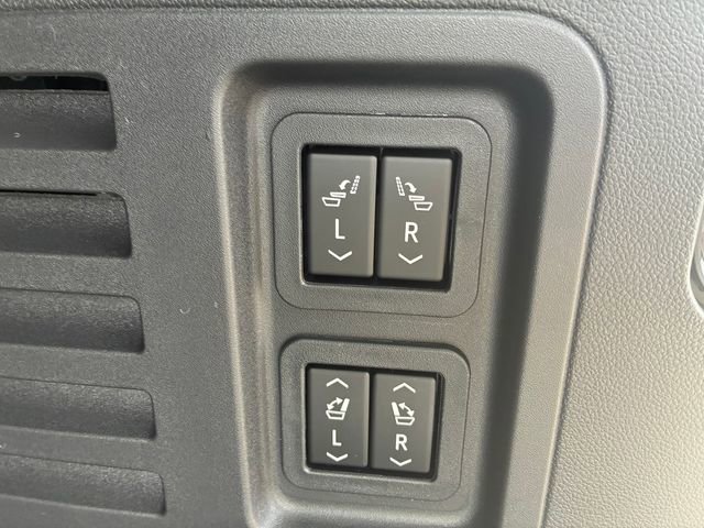 New 2026 Chevrolet Traverse RS w/ LPO, Floor Liner Package image 16