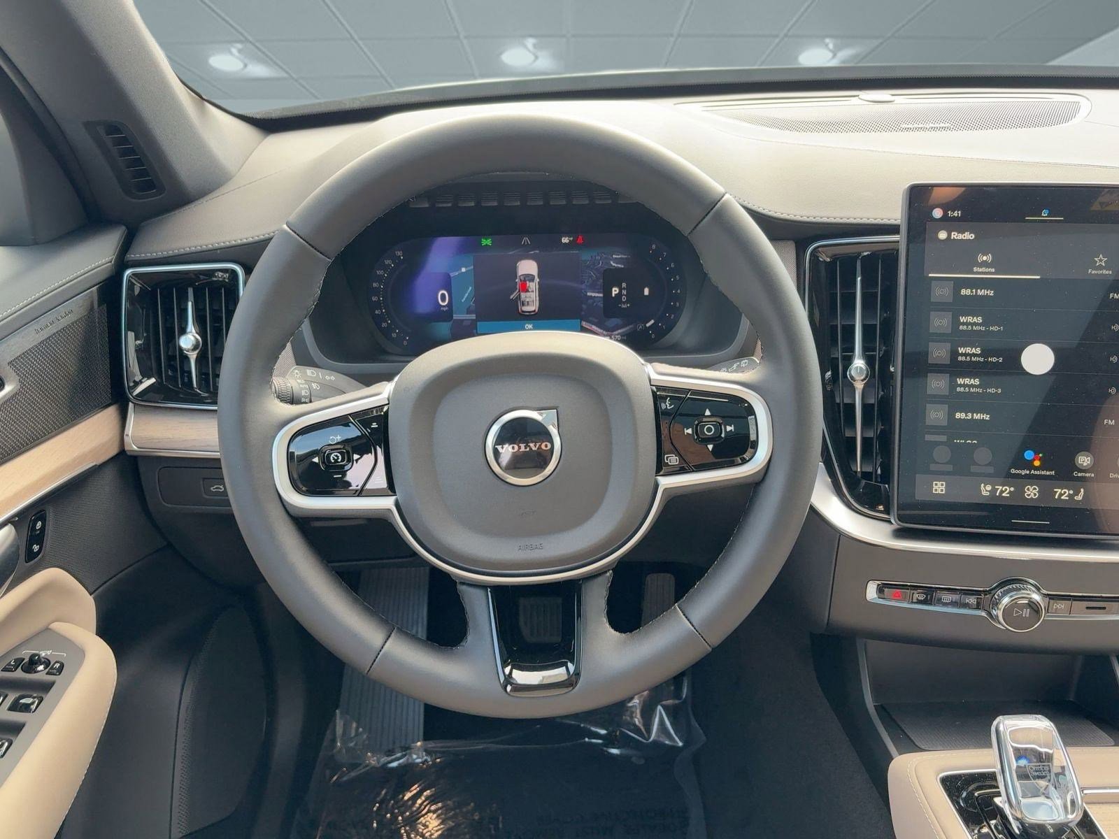 New 2026 Volvo XC90 B6 Plus w/ Protection Package Premier image 14