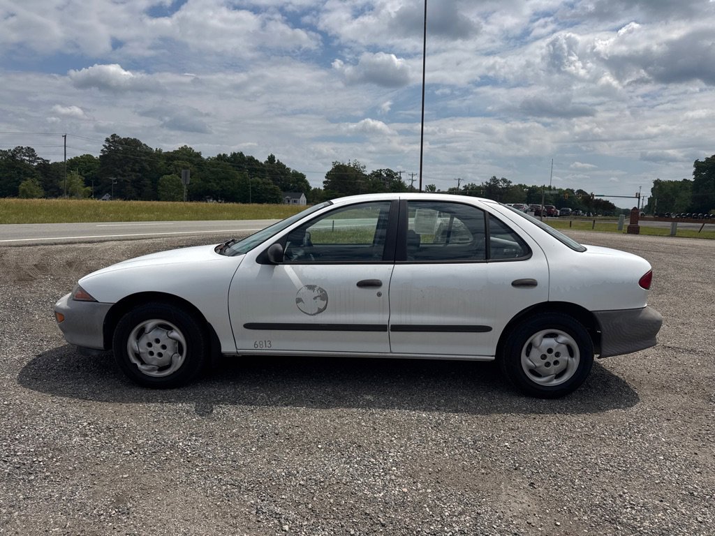 Used 1996 Chevrolet Cavalier Sedan FWD image 3