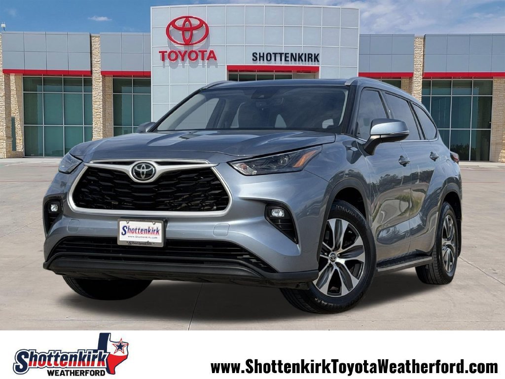Used 2022 Toyota Highlander XLE