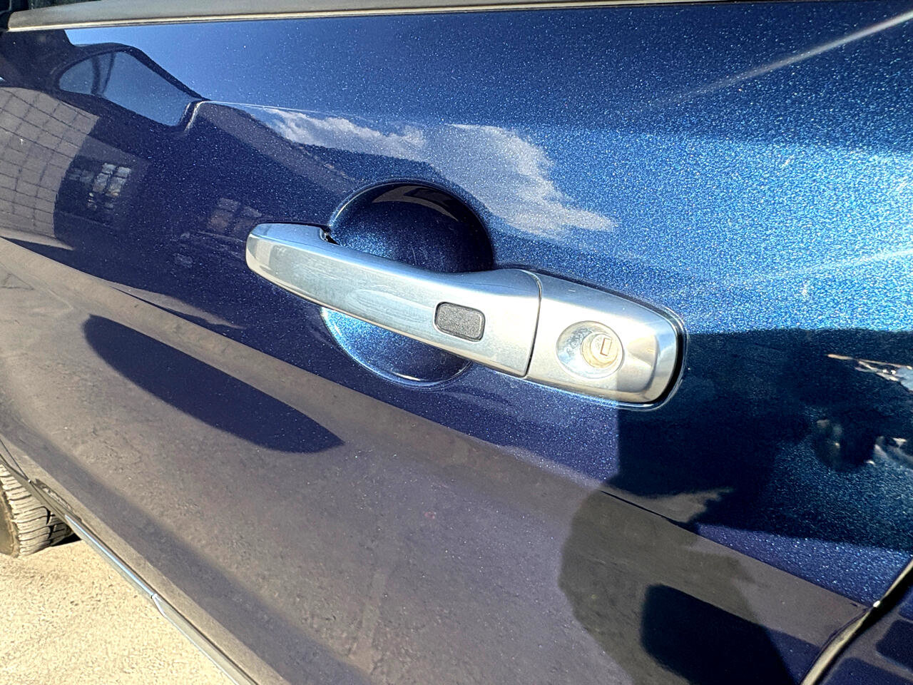 Used 2017 Ford Explorer Platinum image 15