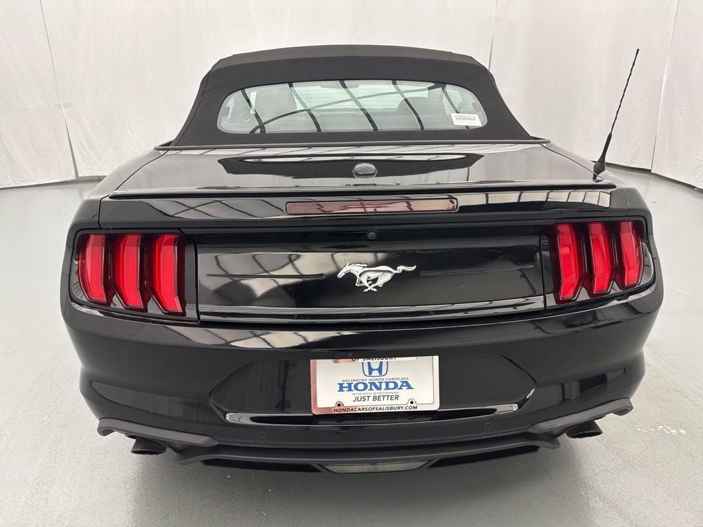 Used 2020 Ford Mustang Premium RWD image 8