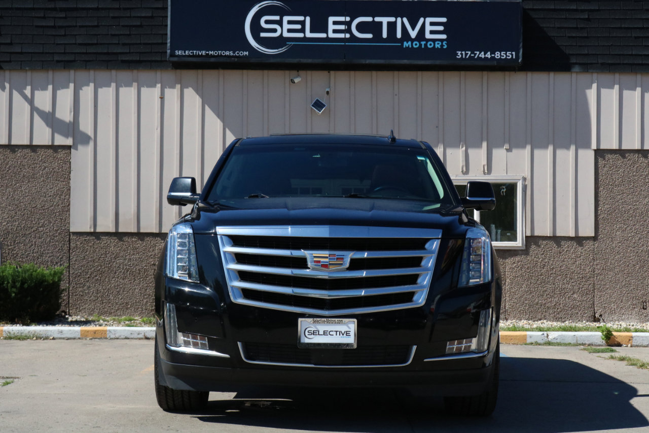 Used 2017 Cadillac Escalade Premium Luxury image 2