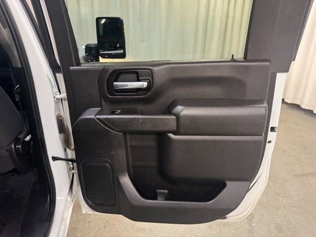 Used 2020 Chevrolet Silverado 2500 LT w/ Z71 Off-Road Package image 36