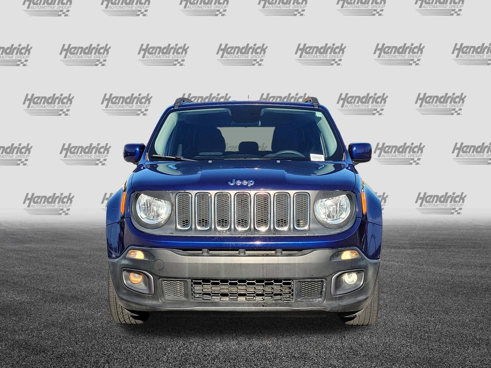 Used 2016 Jeep Renegade Latitude FWD image 9