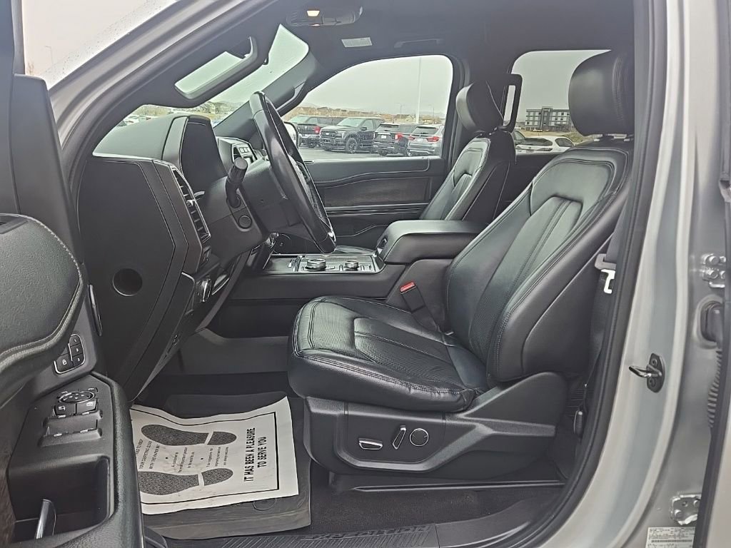 Used 2019 Ford Expedition Limited w/ Equipment Group 302A image 18