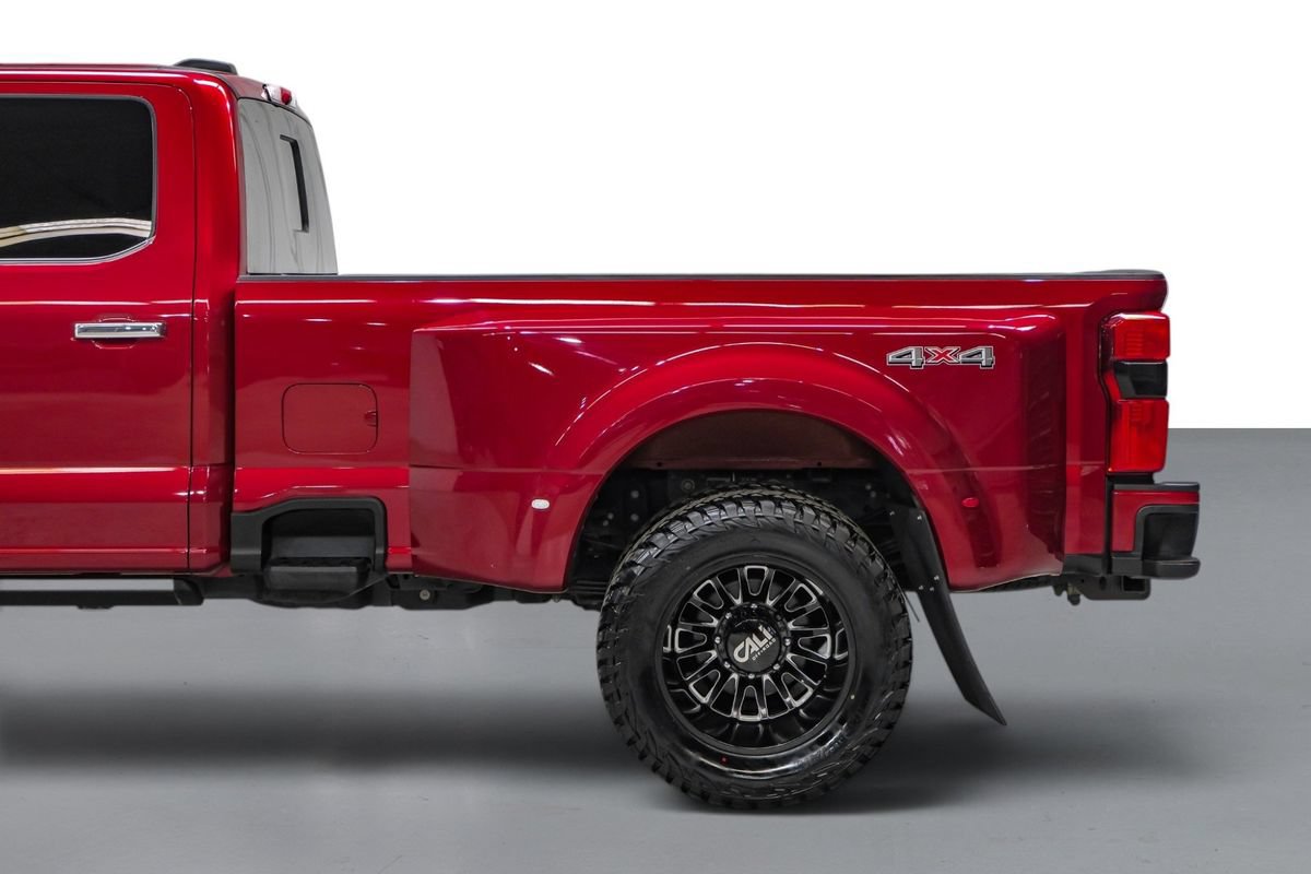 Used 2025 Ford F350 Lariat w/ Lariat Ultimate Package AWD/4WD image 12