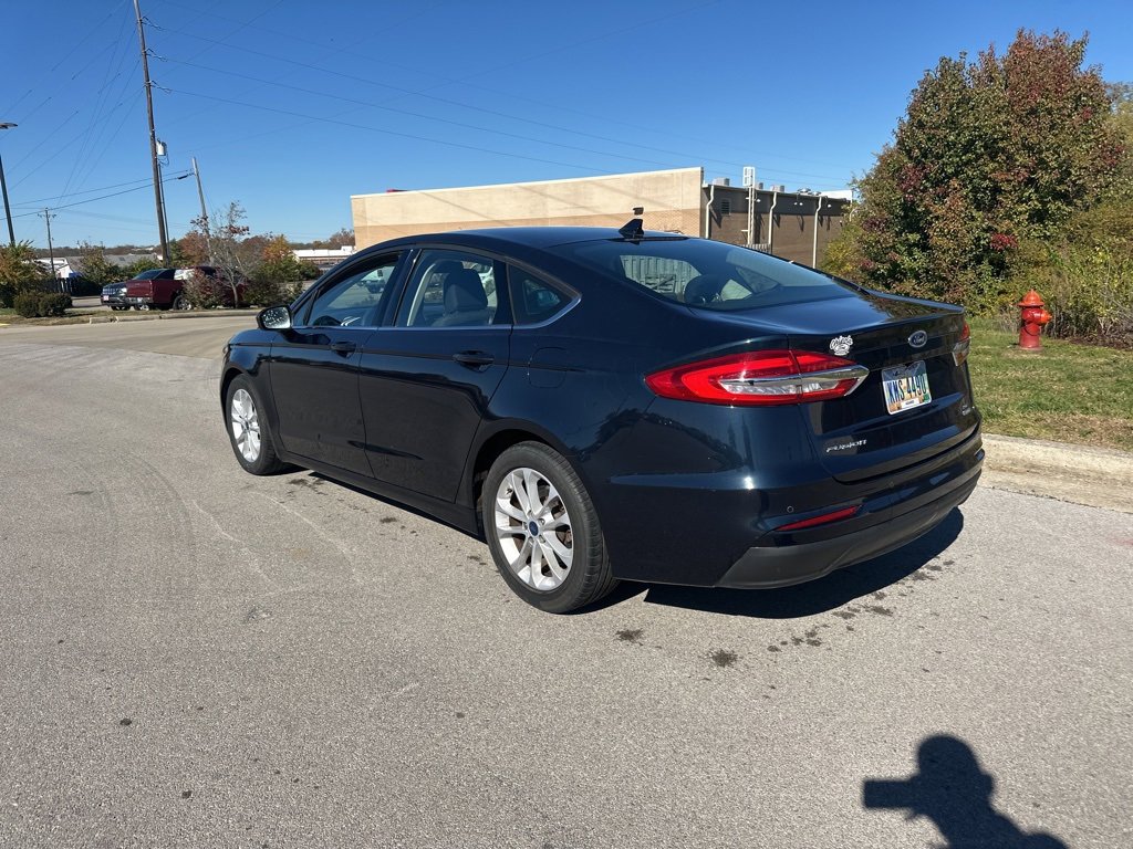 Used 2020 Ford Fusion SE image 7