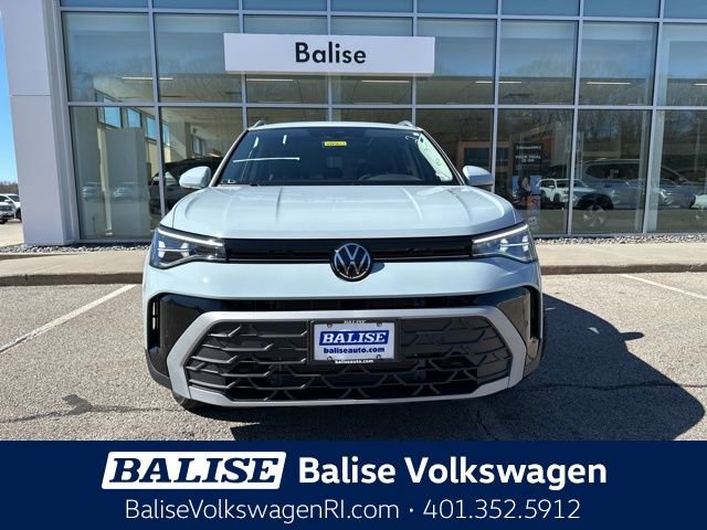 New 2026 Volkswagen Taos SE AWD/4WD image 2