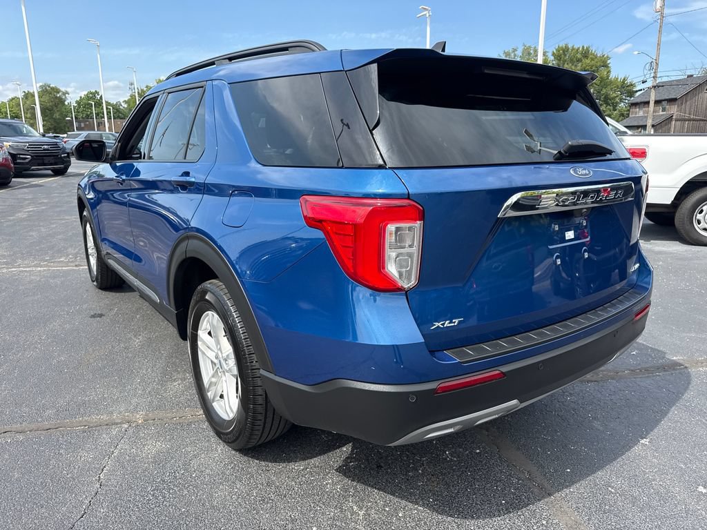 Used 2023 Ford Explorer XLT w/ Equipment Group 202A AWD/4WD image 10