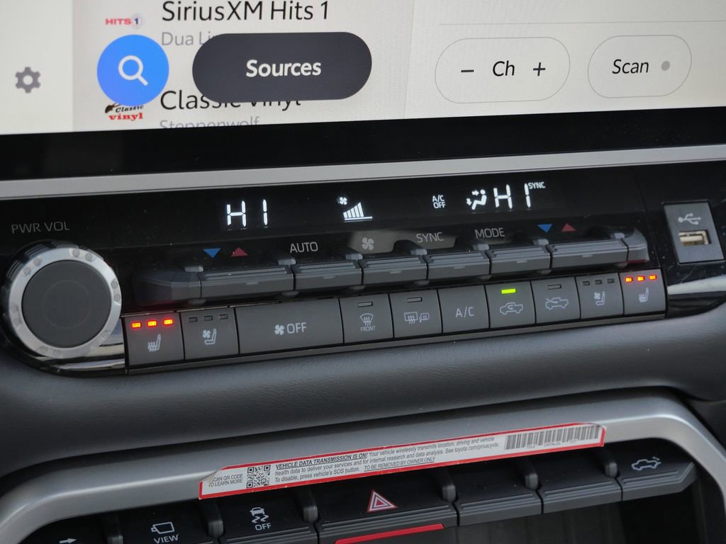 Used 2025 Toyota Tundra Platinum image 40