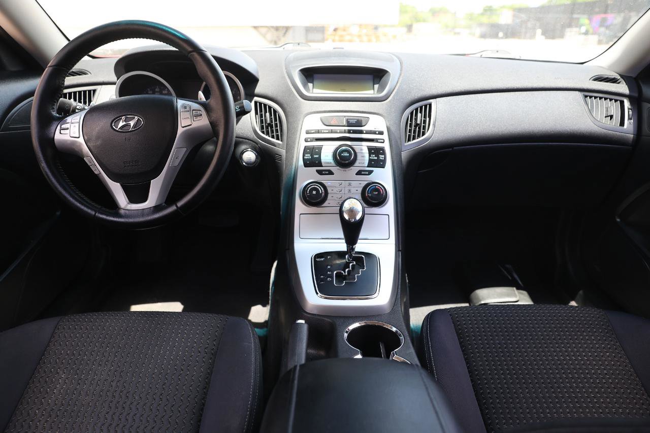 Used 2010 Hyundai Genesis 2.0T RWD image 21