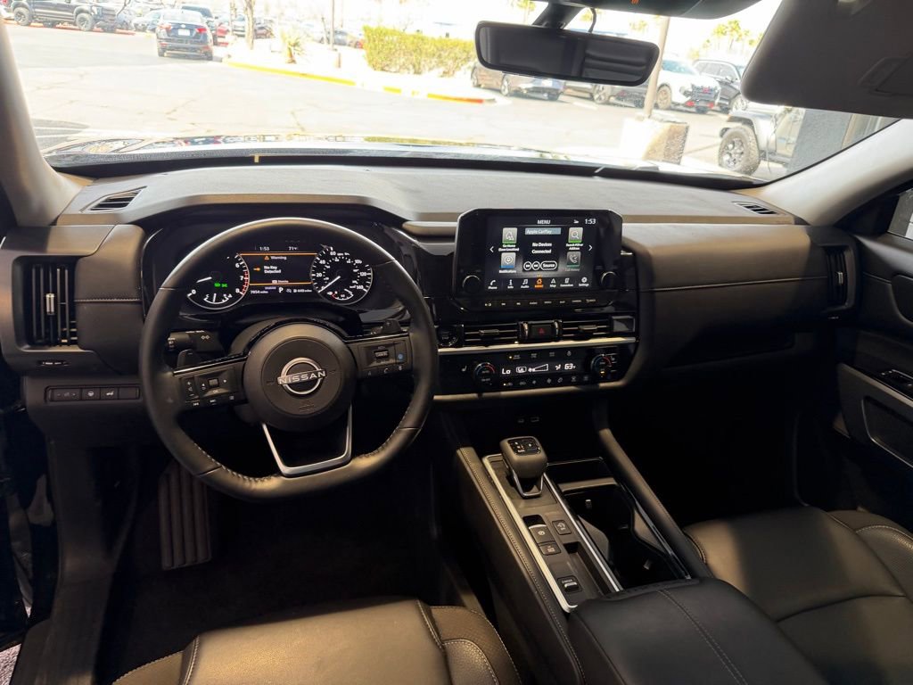 Used 2025 Nissan Pathfinder SL image 10