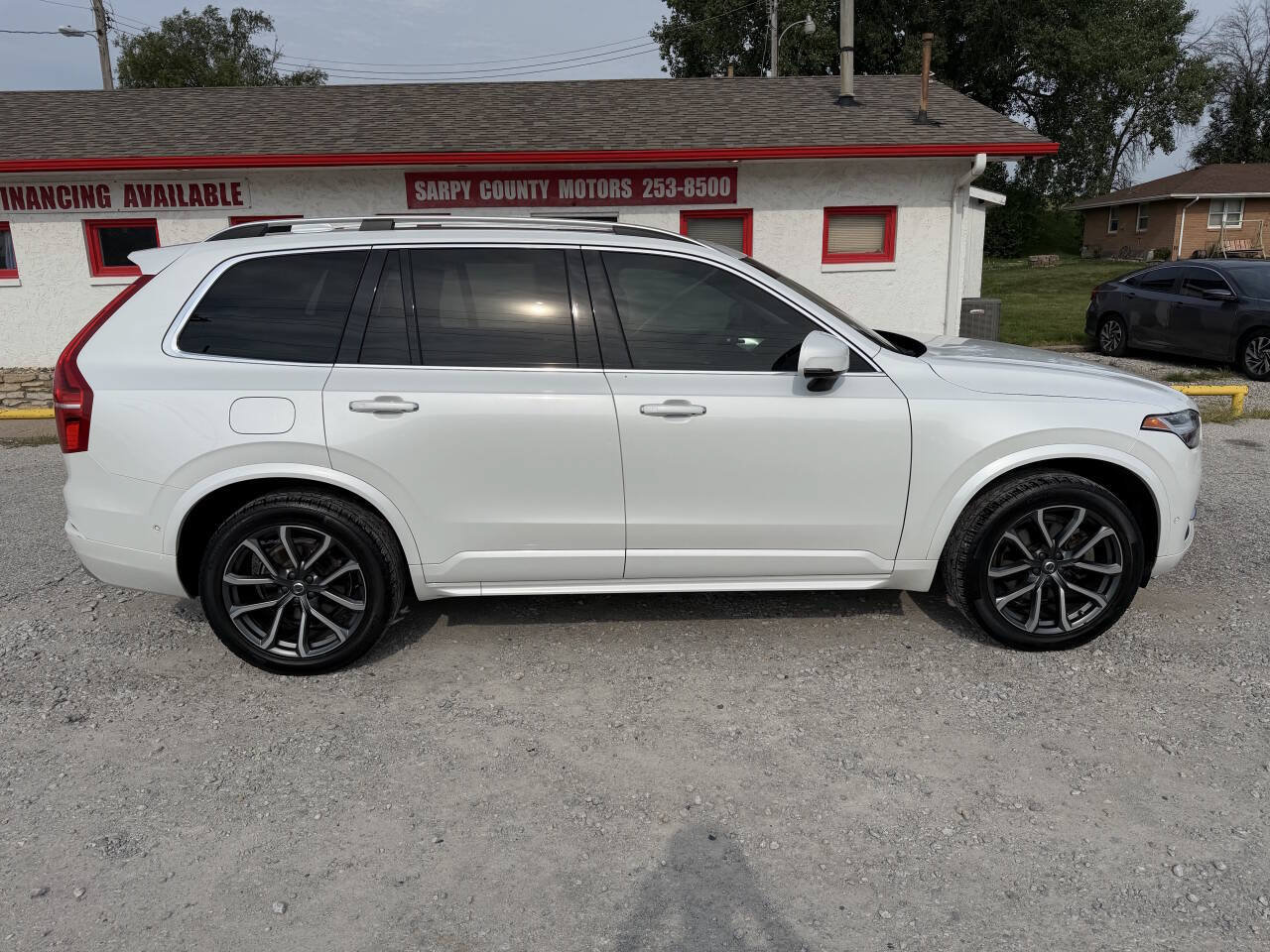 Used 2016 Volvo XC90 T6 Momentum w/ Momentum Plus Package AWD/4WD image 2