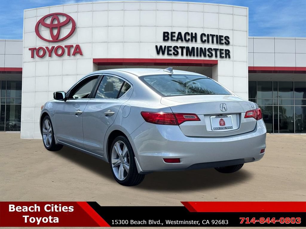 Used 2013 Acura ILX w/ Technology Package FWD image 8