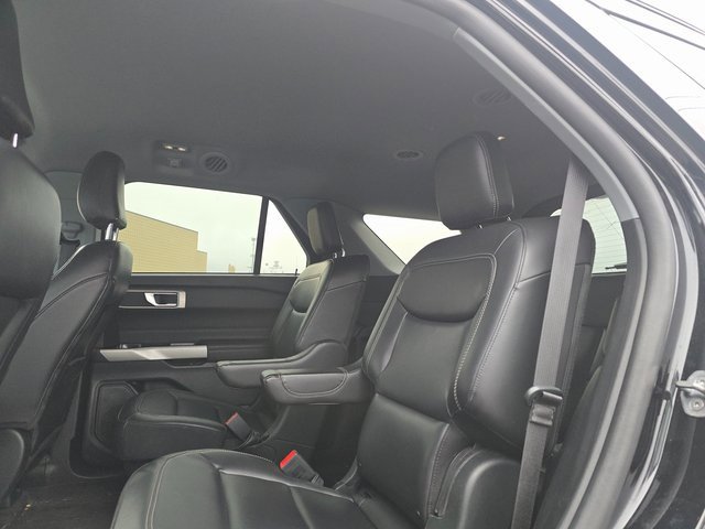 Used 2023 Ford Explorer XLT w/ Equipment Group 202A image 13
