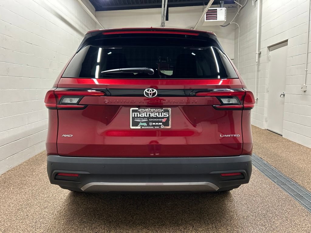 Used 2026 Toyota Grand Highlander AWD image 3