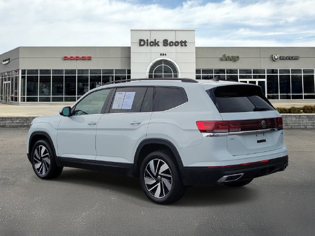 Used 2024 Volkswagen Atlas SE AWD/4WD image 3