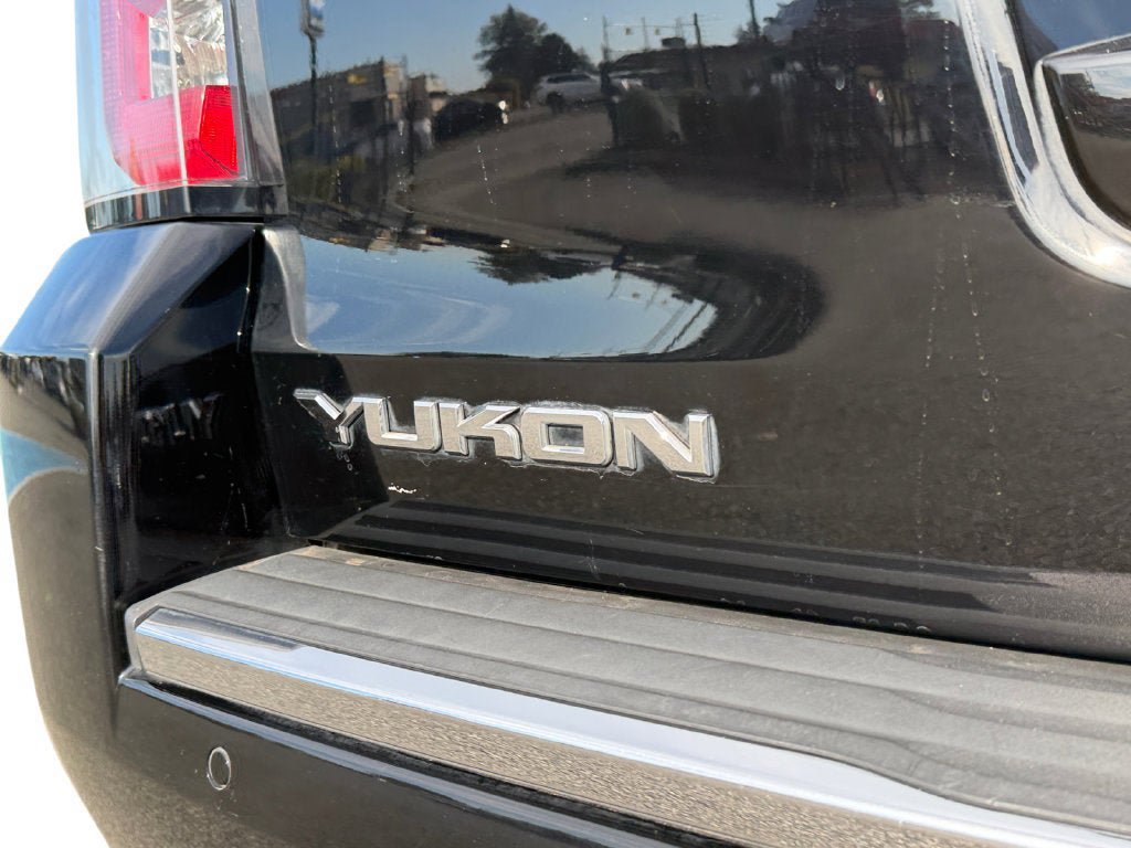 Used 2019 GMC Yukon Denali w/ Denali Ultimate Black Edition AWD/4WD image 36