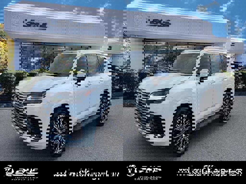 Used 2024 Lexus LX 600 4WD w/ Luxury Package image 1