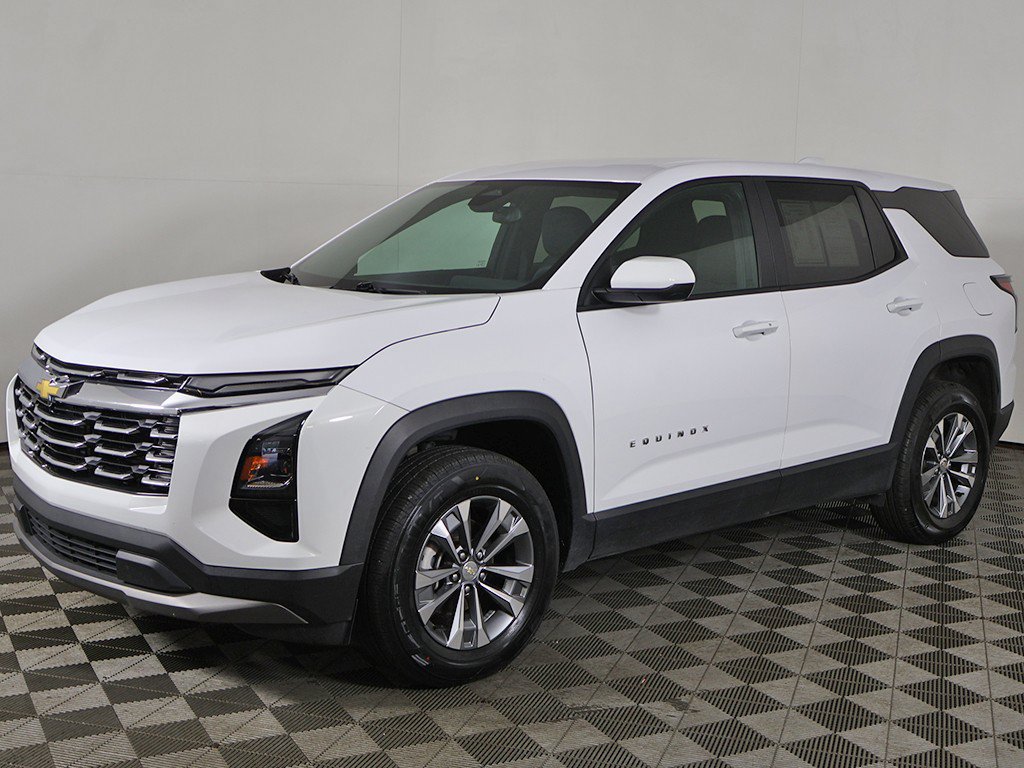 Used 2025 Chevrolet Equinox LT AWD/4WD image 8