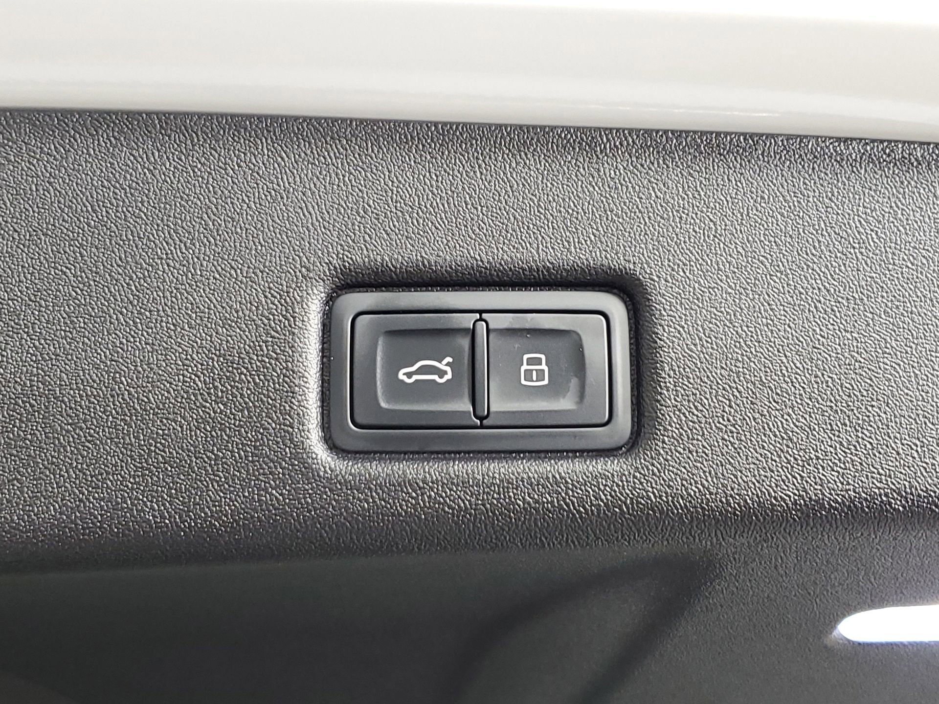 Certified 2025 Audi Q5 2.0T Premium image 22