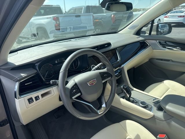 Used 2023 Cadillac XT6 Premium Luxury image 11