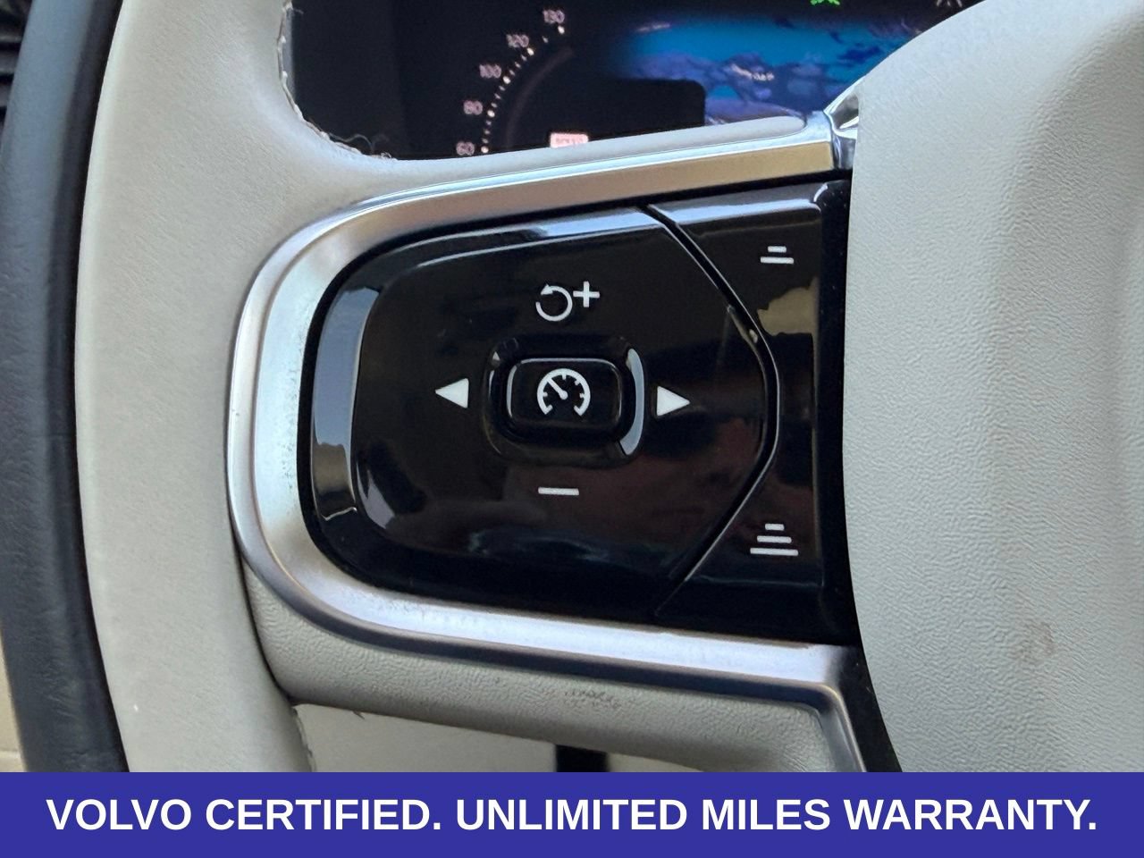 Certified 2025 Volvo XC90 B6 Plus w/ Protection Package Premier AWD/4WD image 19