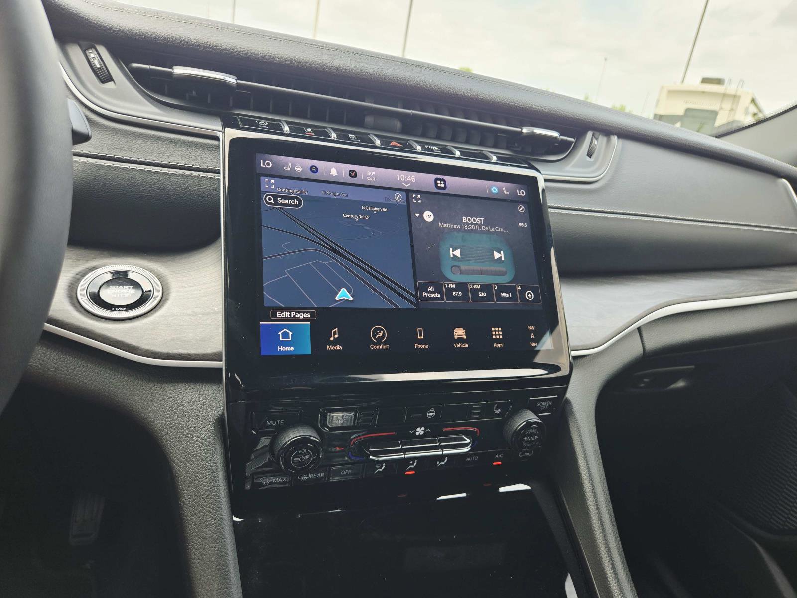 Used 2024 Jeep Grand Cherokee Limited w/ Black Appearance Package image 27