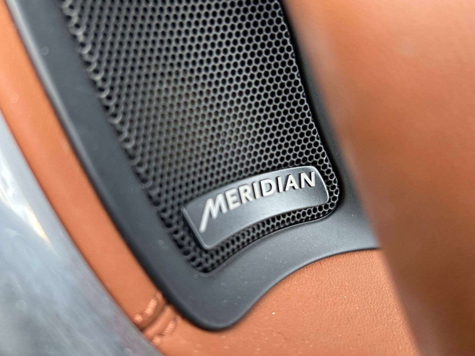 Used 2017 Land Rover Discovery Sport HSE Luxury AWD/4WD image 19