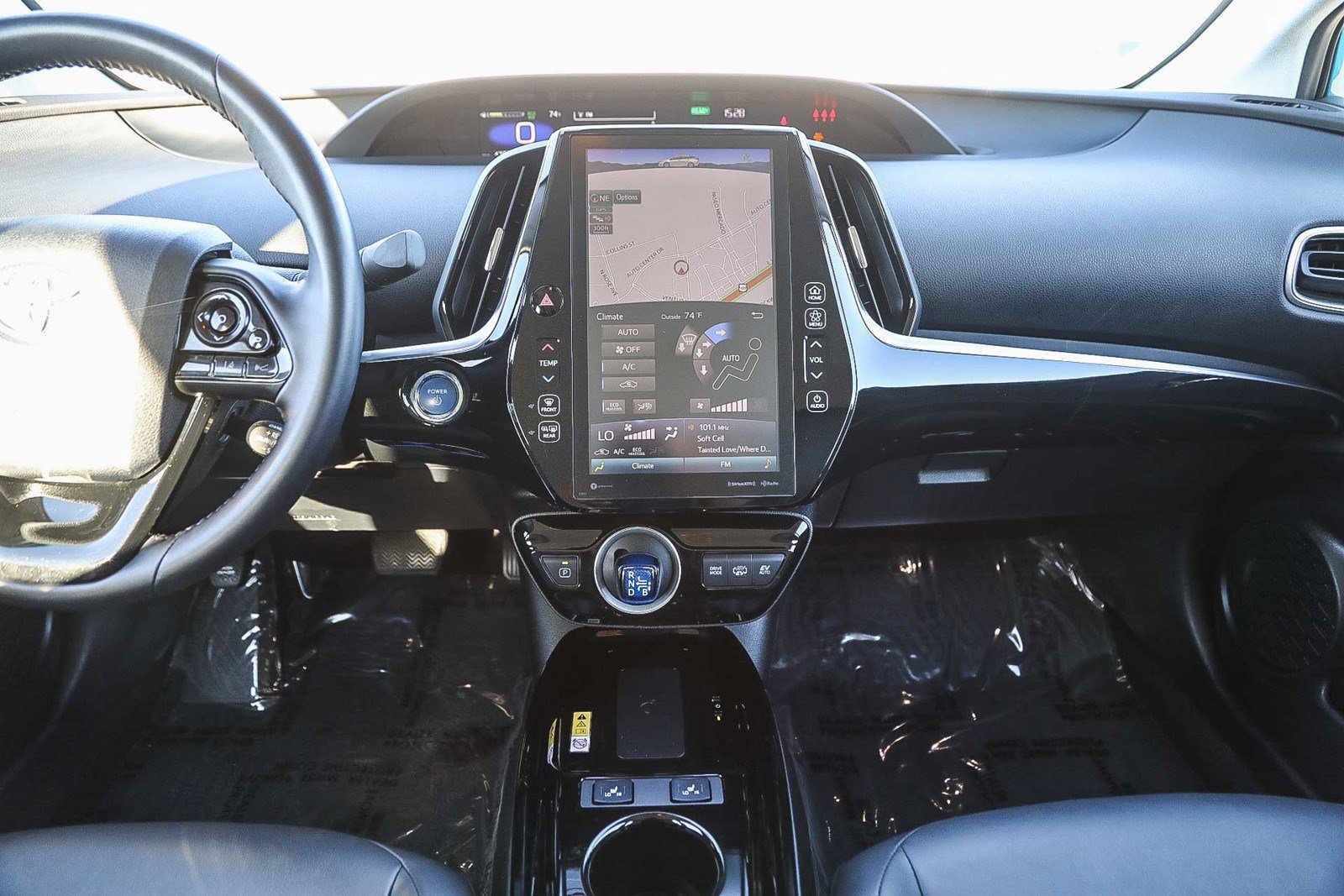 Used 2022 Toyota Prius Prime XLE image 13