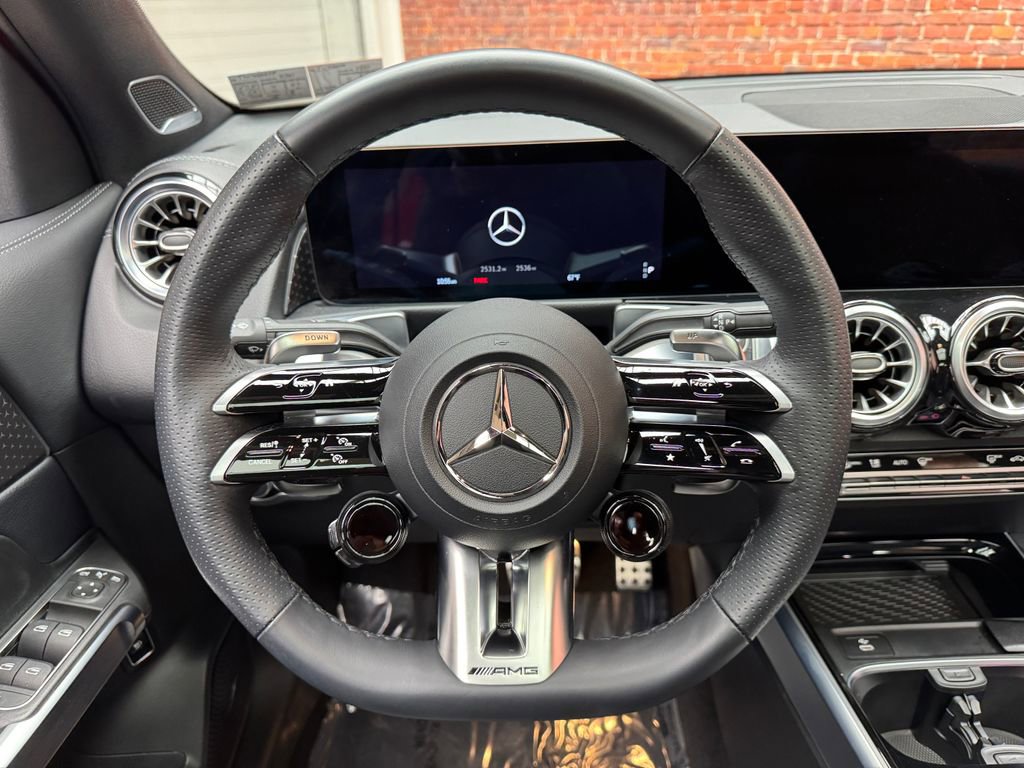 Used 2026 Mercedes-Benz GLB 35 AMG 4MATIC image 15
