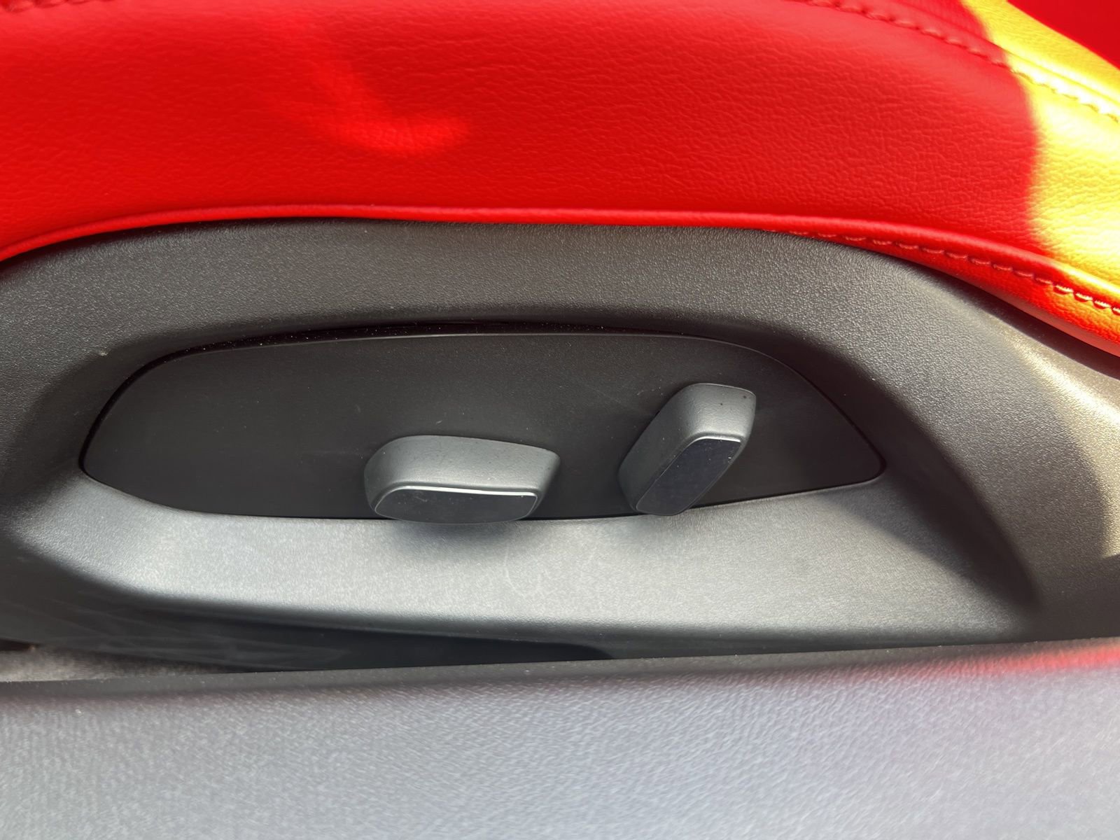 Used 2023 Chevrolet Corvette Stingray Coupe w/ Z51 Performance Package image 21