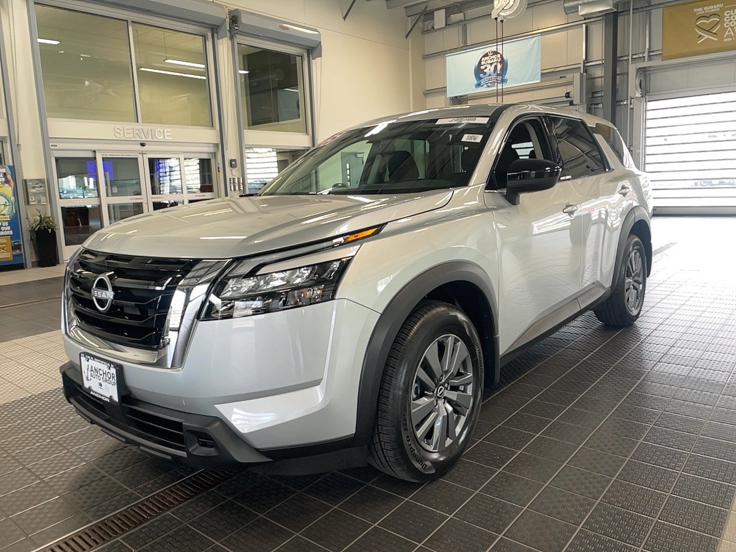 Used 2025 Nissan Pathfinder S AWD/4WD image 3